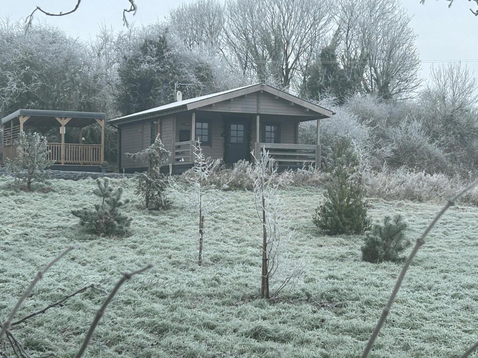 Little Rock Retreat Log Cabin With Hot Tub Castletown Gheoghegan Buitenkant foto